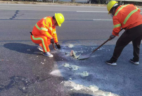 叶集公路下沉注浆加固